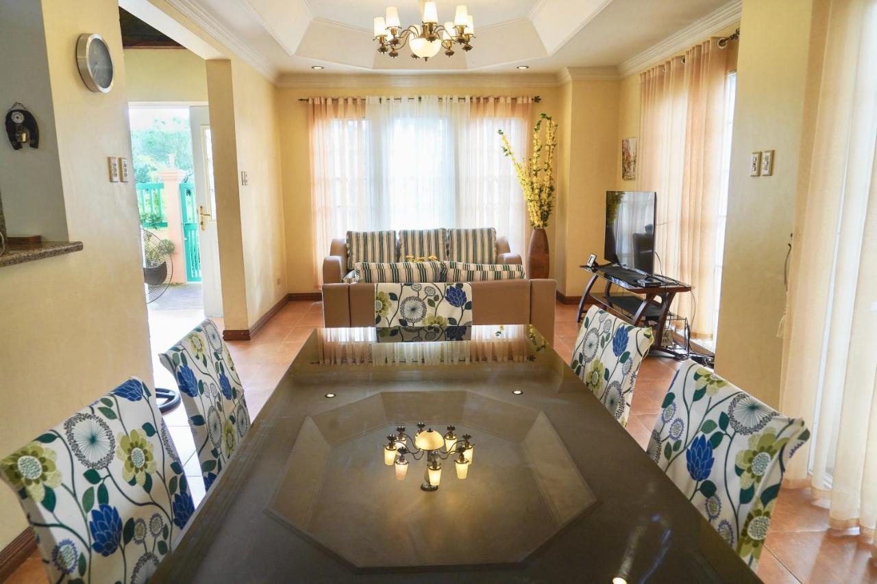 Charming Tagaytay Vacation Home Tagaytay City Ngoại thất bức ảnh